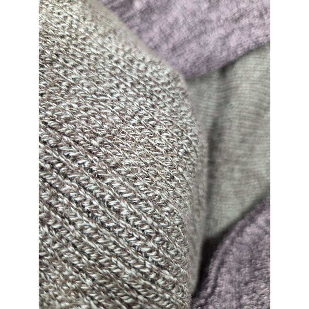 Croft & Barrow Women's Sweaters in Green and Gray - Picture 3 of 7